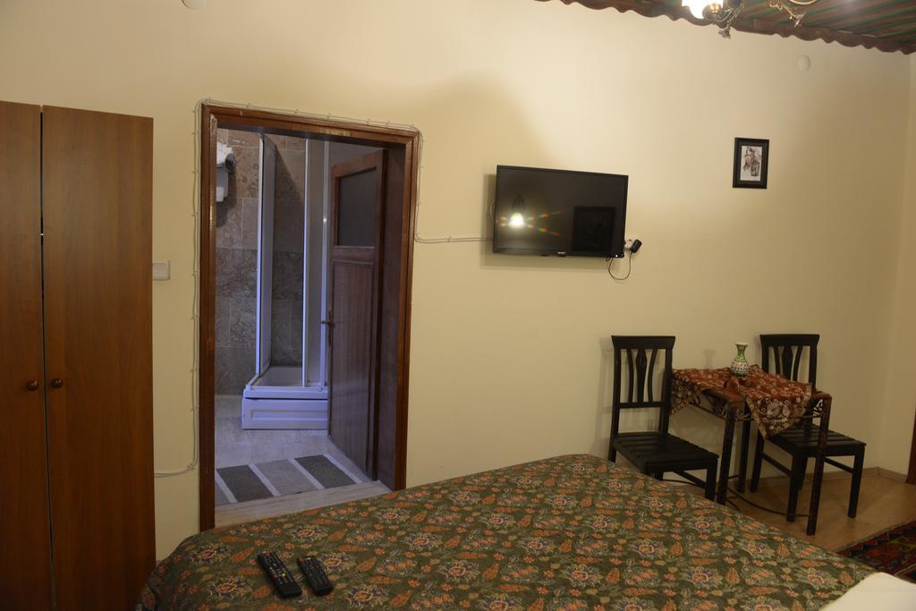 Caravanserai Cave Hotel Goreme Exterior photo
