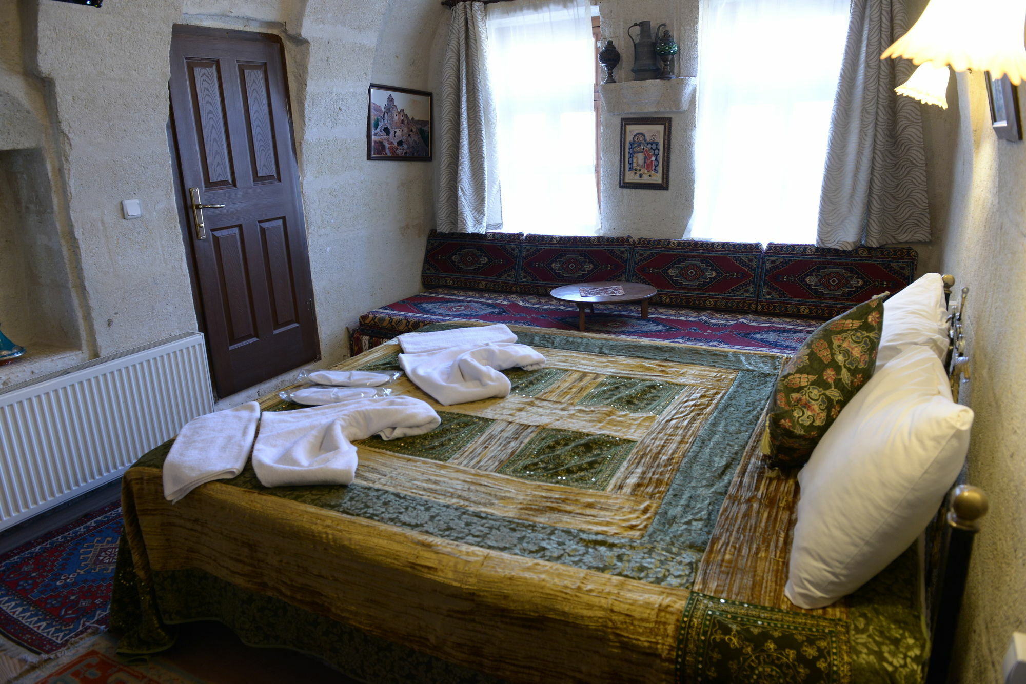 Caravanserai Cave Hotel Goreme Exterior photo